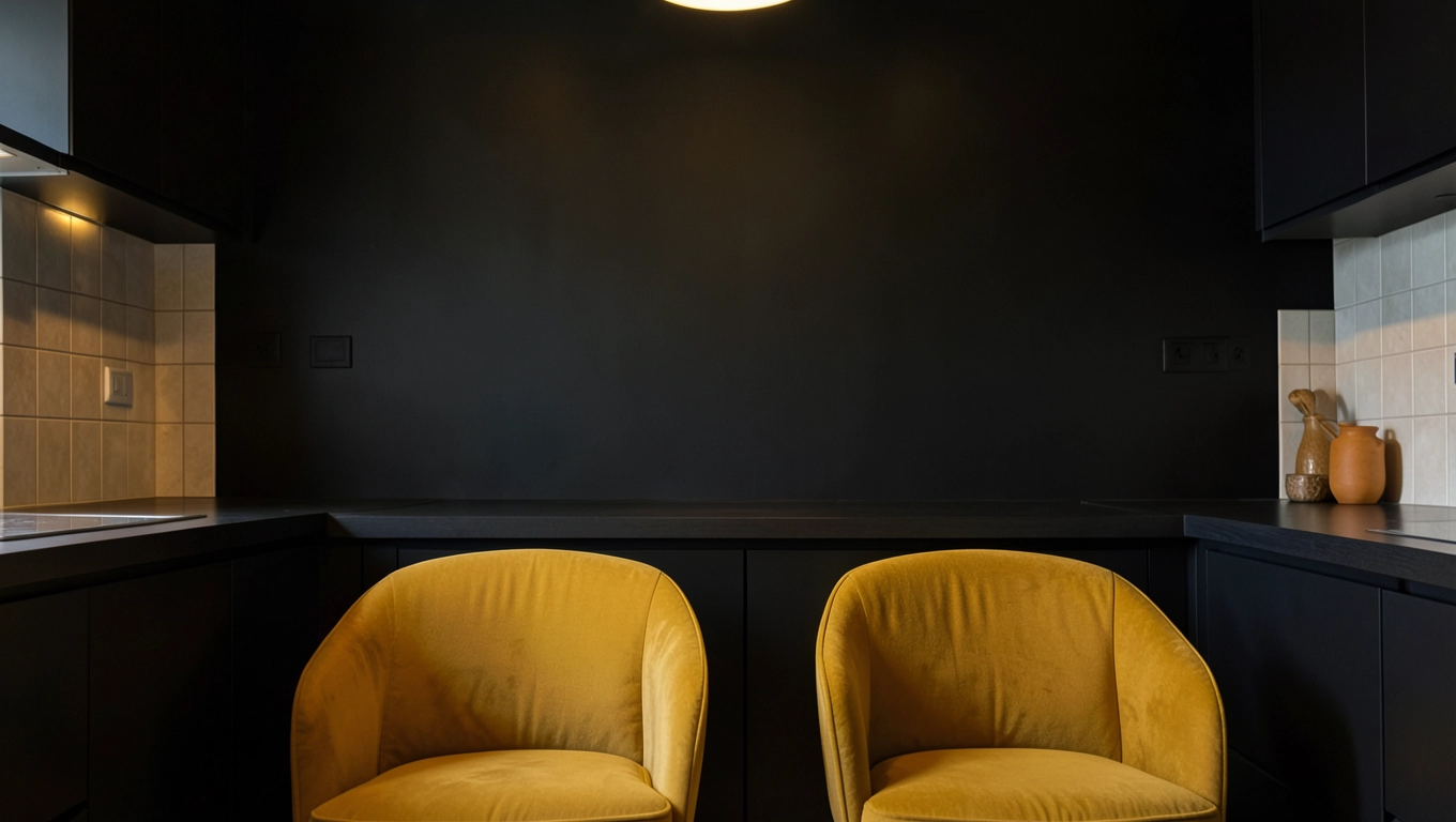 Czarna farba z musztardą w kuchni