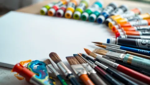 Co można namalować farbami na płótnie