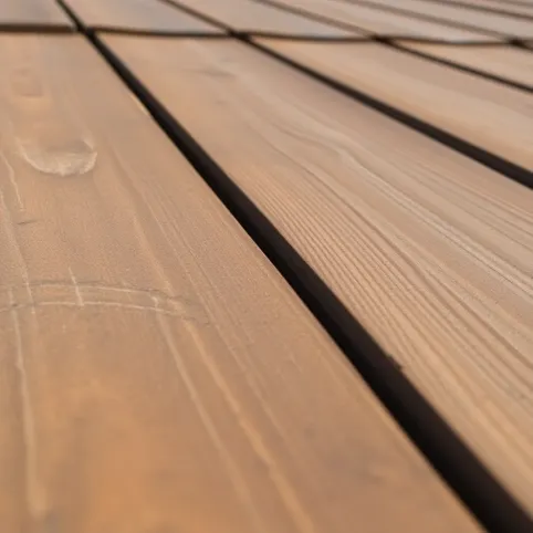 Czy deskowanie dachu chroni przed kunami