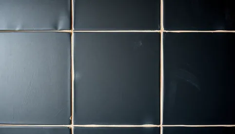 Czy farbą tablicową można pomalować płytki