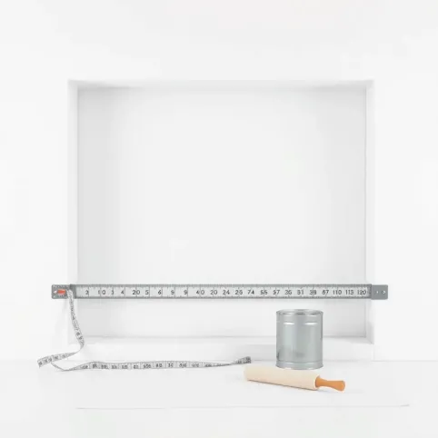 Czy odlicza się otwory okienne podczas malowania