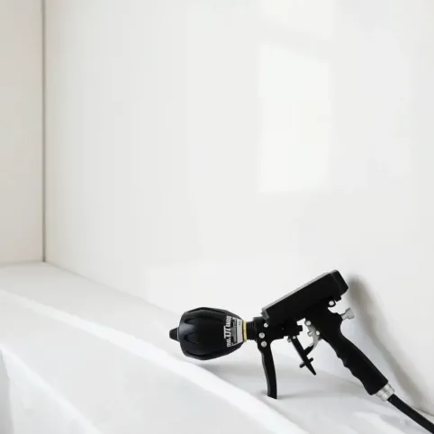 Czy pistoletem lakierniczym można malować ściany