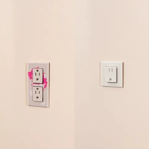 Gniazdka przed czy po malowaniu