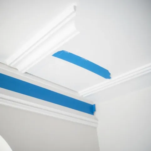 Jak malować listwy przysufitowe
