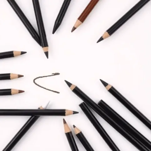 Jak malować oczy kredką żeby je powiększyć