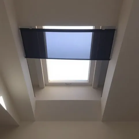 Jak zaciemnić okno dachowe