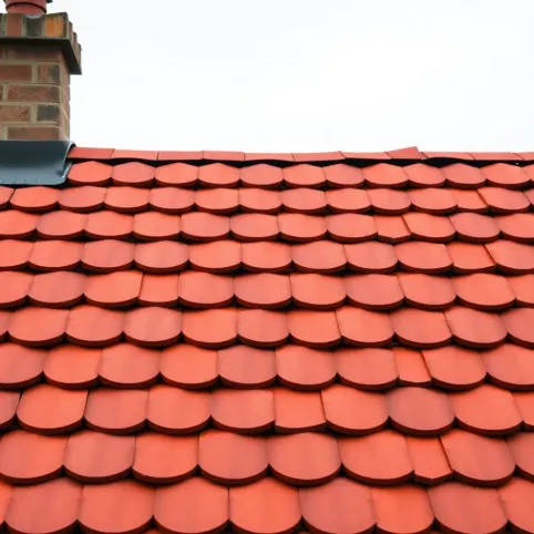 Minimalny kąt nachylenia dachu dla dachówki karpiówki