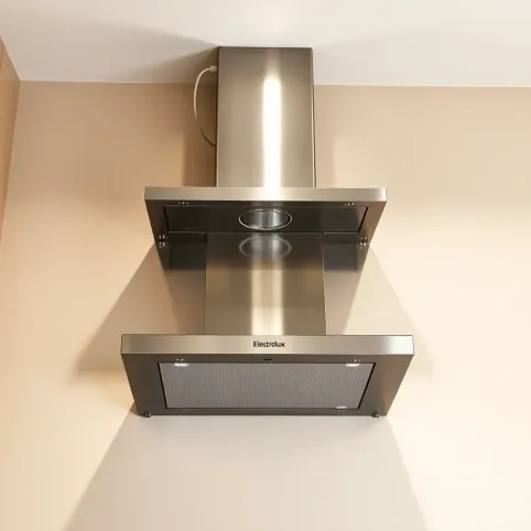 Montaż okapu kominowego Electrolux