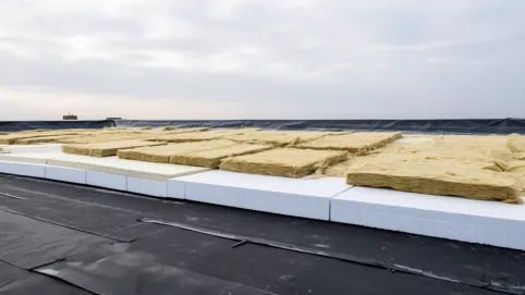 Ocieplenie dachu płaskiego pokrytego papą