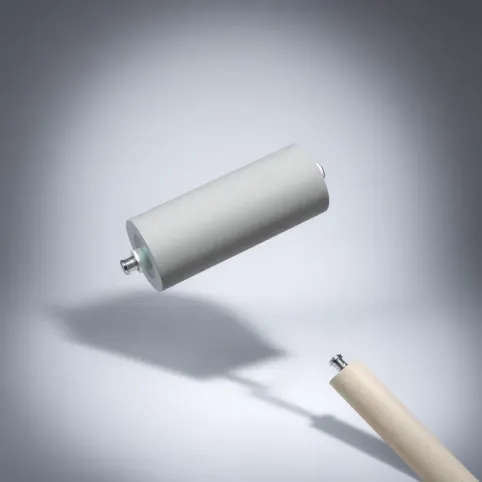 Wałek do malowania z pojemnikiem na farbę